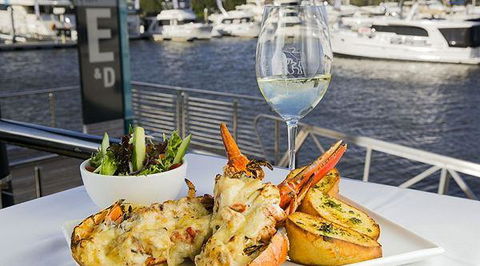 Black Angus Bar & Grill - Broome Tourism 14