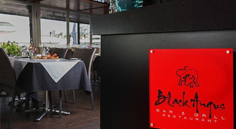 Black Angus Bar & Grill - Broome Tourism 4