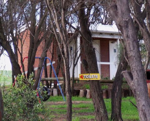 Arthur River Store - Broome Tourism 0