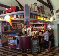 Cruzin' in the 50's Diner - Broome Tourism
