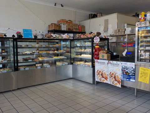 Avon Valley French Hot Bread - Broome Tourism 0