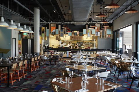 Atura Roadhouse Bar And Grill - Broome Tourism 0