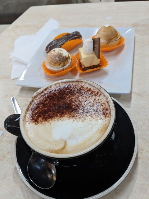 Addiction Coffee Bar - Broome Tourism 5