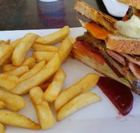Trinity Beach Bar  Grill - Broome Tourism
