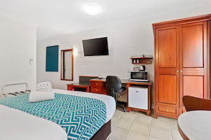 The Coffee House Apartments & Bistro - Broome Tourism 2