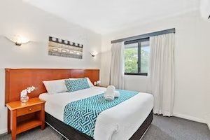 The Coffee House Apartments & Bistro - Broome Tourism 8