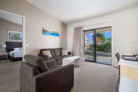 Quality Suites Point Cook Seasons 5 - Broome Tourism 10