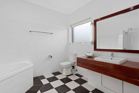 Comfort Inn, The International - Broome Tourism 9