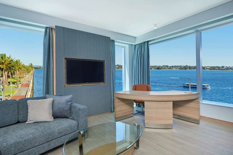 DoubleTree by Hilton Perth Waterfront - Broome Tourism 6