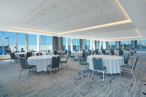 DoubleTree by Hilton Perth Waterfront - Broome Tourism 13