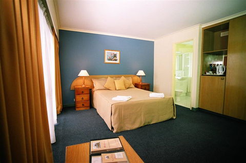 Mount Ommaney Hotel Apartments - Broome Tourism 2