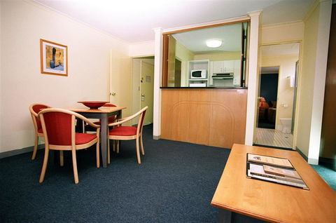 Mount Ommaney Hotel Apartments - Broome Tourism 4