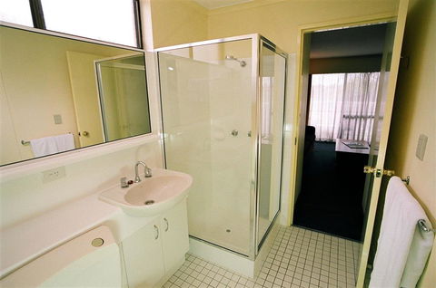 Mount Ommaney Hotel Apartments - Broome Tourism 6