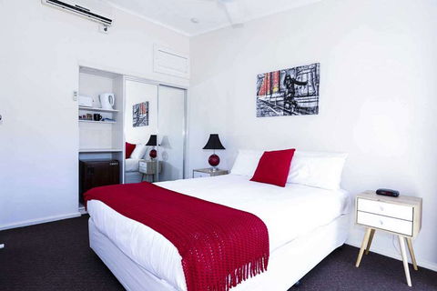 Comfort Inn Premier Coffs Harbour - Broome Tourism 1