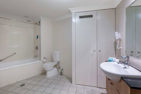 Nesuto Canberra Apartment Hotel - Broome Tourism 5