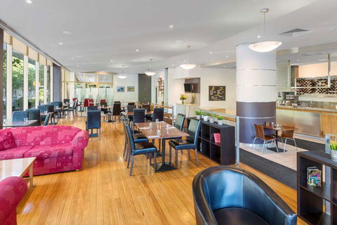 Nesuto Canberra Apartment Hotel - Broome Tourism 7