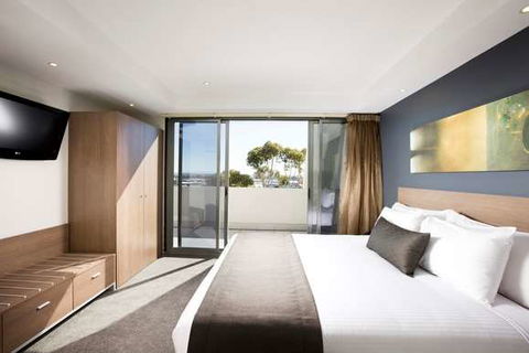Mantra Tullamarine Hotel - Broome Tourism 1