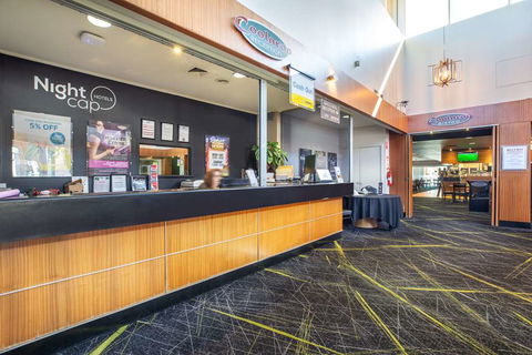 Nightcap At Coolaroo Hotel - Broome Tourism 16