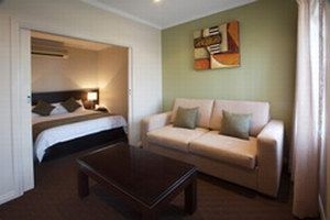 Frome Apartments - Broome Tourism 4
