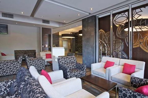 Mantra Hindmarsh Square - Broome Tourism 3