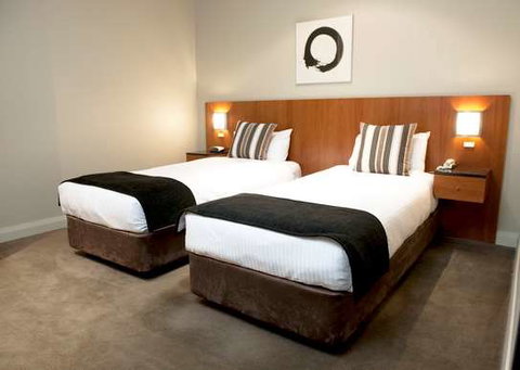 Mantra Hindmarsh Square - Broome Tourism 9