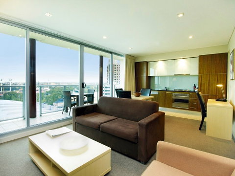 Oaks Embassy - Broome Tourism 3