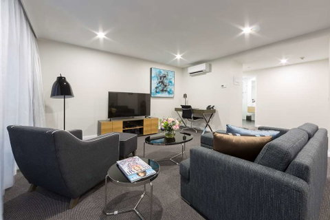 Avenue Hotel Canberra - Broome Tourism 9