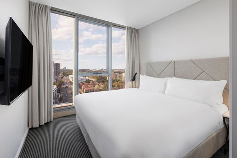 Meriton Suites Zetland - Broome Tourism 8