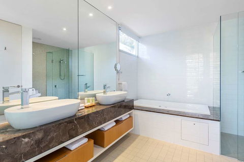 RACV Noosa Resort - Broome Tourism 2