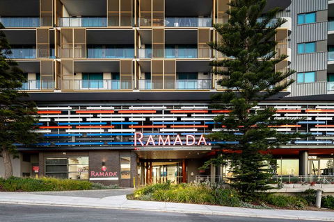 Ramada VetroBlu Scarborough Beach - Broome Tourism 0