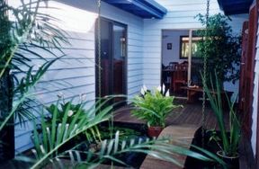 Hillcrest Mountain View Retreat - Broome Tourism 0