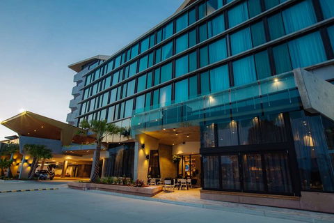 Eatons Hill Hotel - Broome Tourism 0