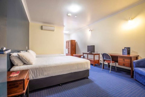 Atherton Hotel - Broome Tourism 2