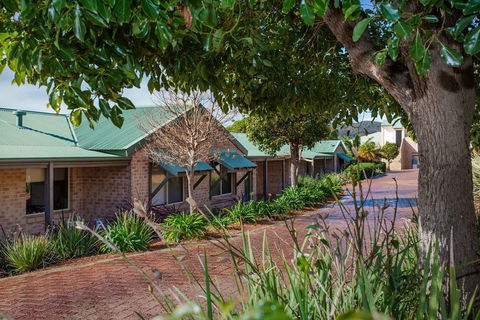 Quality Suites Banksia Gardens - Broome Tourism 0