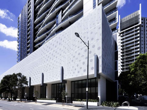 The Sebel Residences Melbourne Docklands - Broome Tourism 1