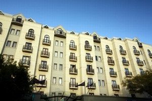 Frome Apartments - Broome Tourism 0