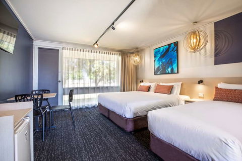 Nightcap At Gateway Hotel - Broome Tourism 9
