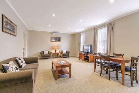 Lake Inn Ballarat - Broome Tourism 11
