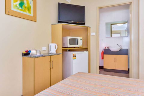 Econo Lodge Karratha - Broome Tourism 11