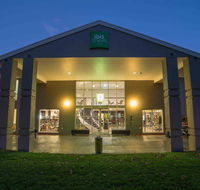 Ibis Styles Canberra - Broome Tourism