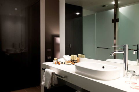 East Hotel - Broome Tourism 6