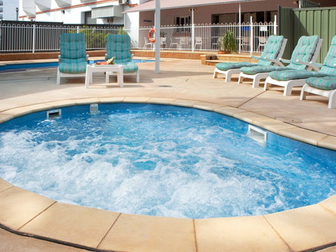 Novotel Darwin Atrium - Broome Tourism 9
