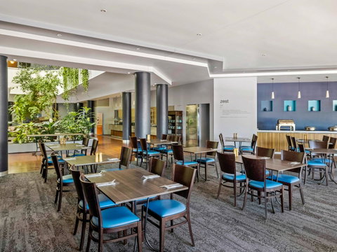 Novotel Darwin Atrium - Broome Tourism 11