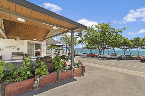 Beach House Motel - Broome Tourism 0
