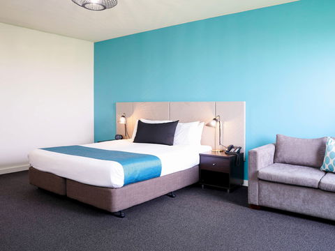 Mantra Melbourne Melton - Broome Tourism 2