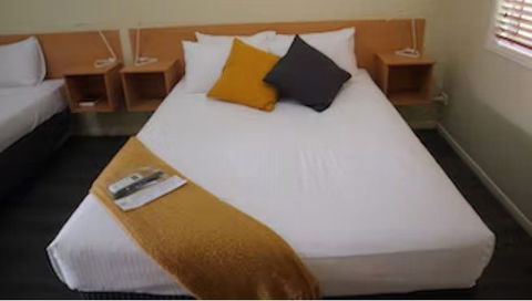 Gayndah Colonial Motor Inn - Broome Tourism 1
