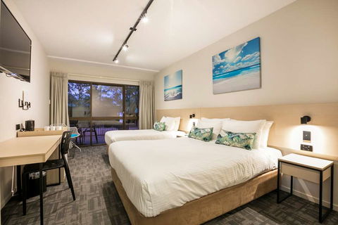 Kawana Waters Hotel By NightCap - Broome Tourism 2