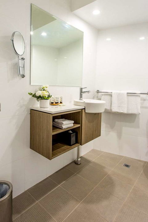 Pacific Hotel Brisbane - Broome Tourism 1