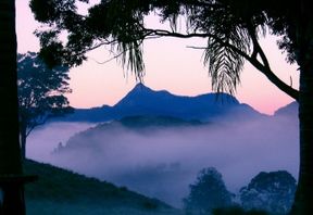 Hillcrest Mountain View Retreat - Broome Tourism 1