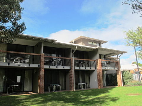 Margarets In Town Apartments - Broome Tourism 1